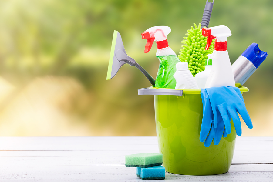 Declutter your office and home with these eco-friendly and sustainable spring cleaning tips.